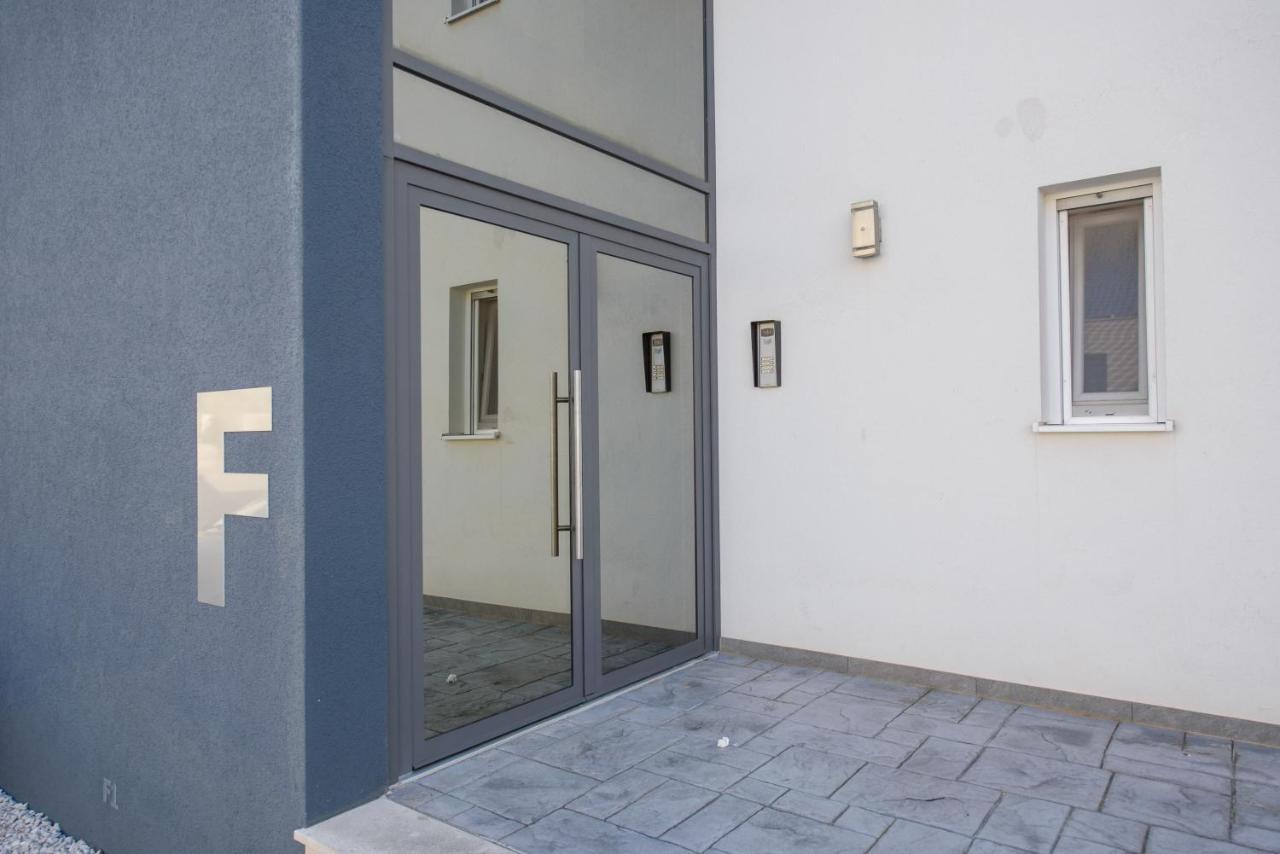 Apartment Nikolina Подстрана Экстерьер фото